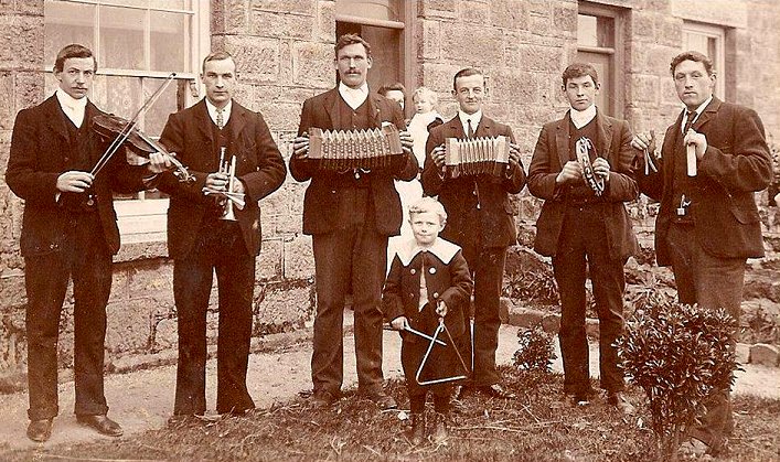 Band with two German concertinas